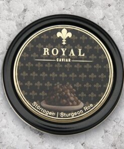 schwarze Royal-Caviar Dose mit Imperial Gold Kaviar auf Eiswuerfel