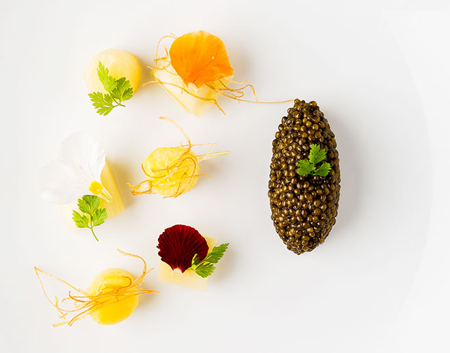 Royal Caviar Rezept Kaviar mit Kartoffel-Lauch-Komposition vom Chef de Cuisine Jean-Christophe Ansanay-Alex