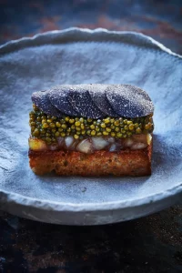 Gericht mit Kaviar und Trüffel