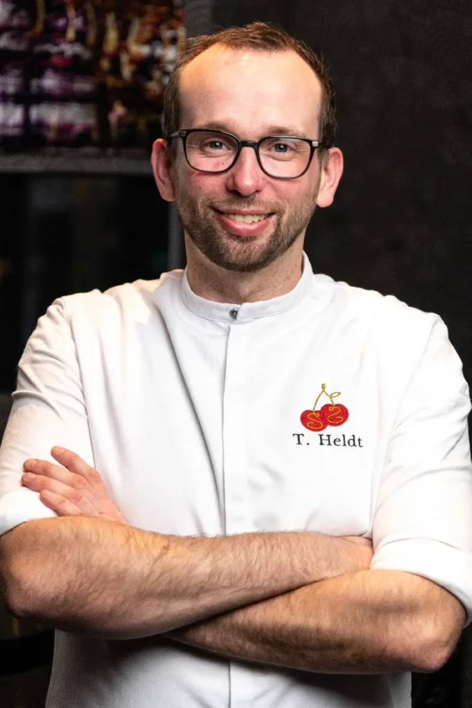 Küchenchef Tobias Heldt kocht mit Störkaviar von Royal Caviar